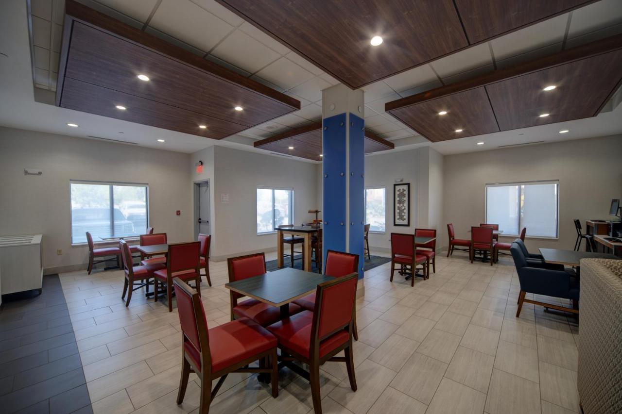 Holiday Inn Express Hotel & Suites Oklahoma City-West Yukon By Ihg Exterior foto
